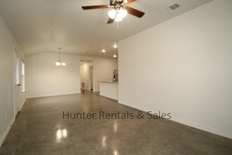 6103 Amelia Earhart Blvd in Killeen, TX - Building Photo - Building Photo