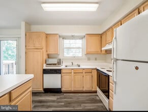 13706 Captain Marbury Ln in Upper Marlboro, MD - Foto de edificio - Building Photo