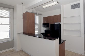 Metro 417 in Los Angeles, CA - Building Photo - Interior Photo