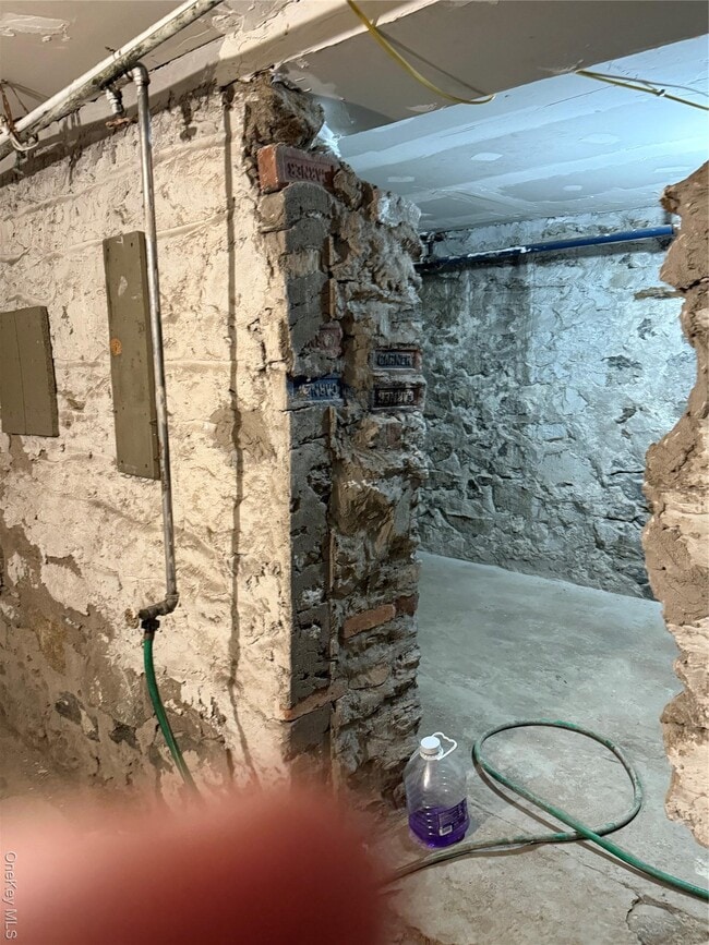 51 Lawrence St in Yonkers, NY - Building Photo - Building Photo