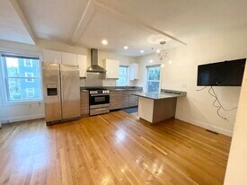 128 Hillside St in Boston, MA - Building Photo