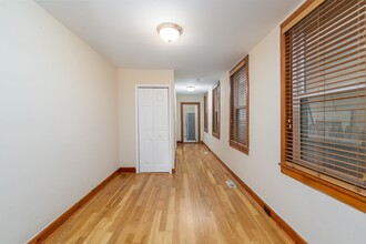 2440 Fleet St in Baltimore, MD - Building Photo - Building Photo