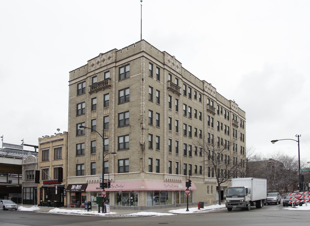 Roscoe Plaza Furnished Apartments in Chicago, IL - Foto de edificio