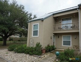 19 Marina Cir in Wimberley, TX - Building Photo