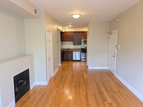 142 Elmwood Ave in Evanston, IL - Building Photo - Building Photo