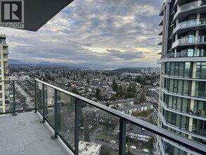 7358 Edmonds St in Burnaby, BC - Building Photo - Building Photo