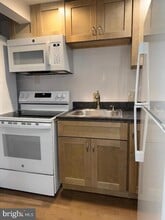 6 N Main St in Medford, NJ - Building Photo - Building Photo