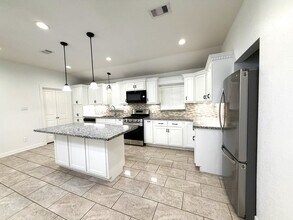 5763 Westover St in Houston, TX - Building Photo - Building Photo