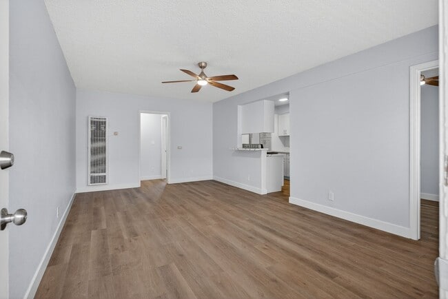 811 Gardenia Ave
