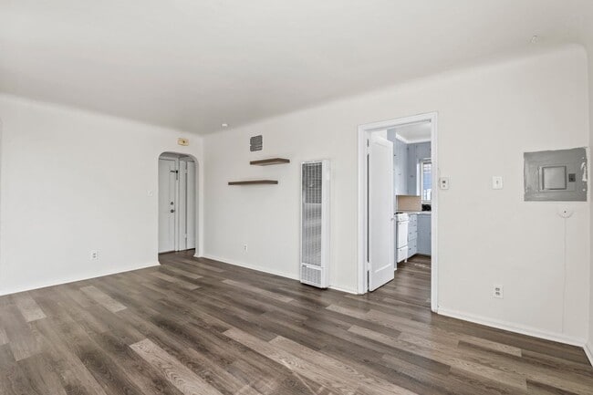 property at 76 W Apricot Ave