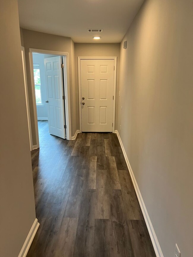 131 Drew Cir in Brunswick, GA - Building Photo - Building Photo