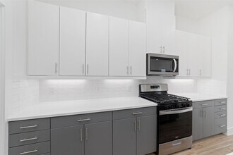 2103 Holman St in Houston, TX - Building Photo - Building Photo