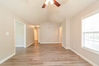 1256 Grovewood Dr in Clayton, NC - Foto de edificio - Building Photo