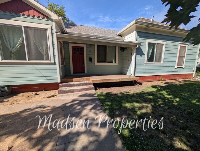 property at 604 Orient St