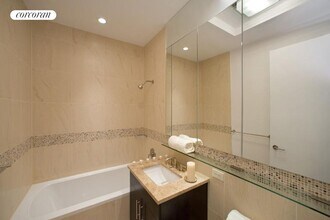 325 5th Ave in New York, NY - Building Photo - Building Photo