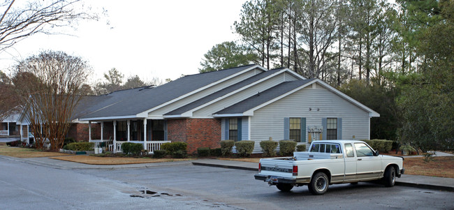 Canterbury Apartments in Camden, SC - Building Photo - Building Photo