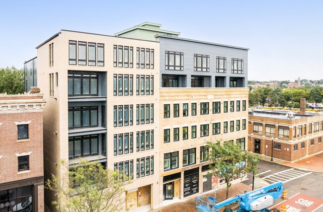 property at 1950 Washington St