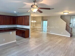 1525 Hillview Ln in Tarpon Springs, FL - Building Photo - Building Photo