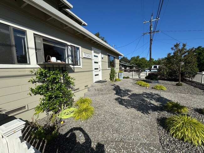 19250 Hickory St in Sonoma, CA - Building Photo - Building Photo