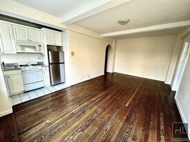 AMSTERDAM AVENUE in New York, NY - Building Photo