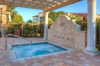 319 Villa Cir in Boynton Beach, FL - Foto de edificio - Building Photo