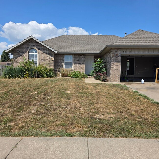 property at 2513 W Garton Rd