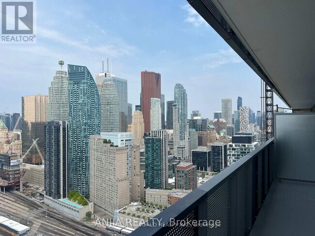 55 Cooper St in Toronto, ON - Building Photo - Building Photo