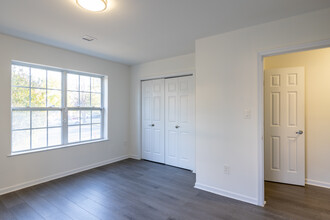 394 South Harrison in East Orange, NJ - Building Photo - Interior Photo