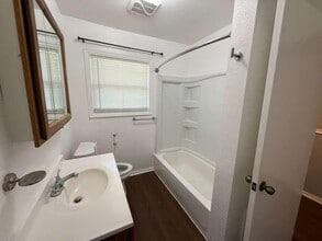 3718 Penwood Way in Houston, TX - Building Photo - Building Photo