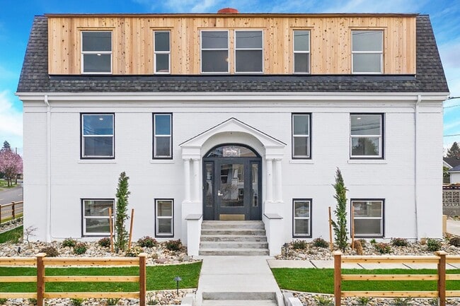 Maple Apartments: Newly Renovated