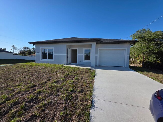 2618 53rd St SW in Lehigh Acres, FL - Building Photo - Building Photo