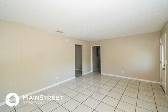 6430 Lucente Dr in Jacksonville, FL - Building Photo - Building Photo