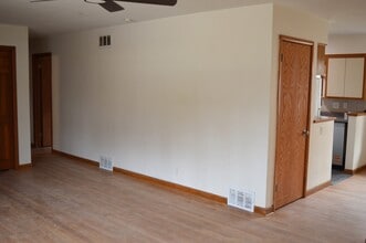 425 Mineau Pky in Madison, WI - Building Photo - Building Photo