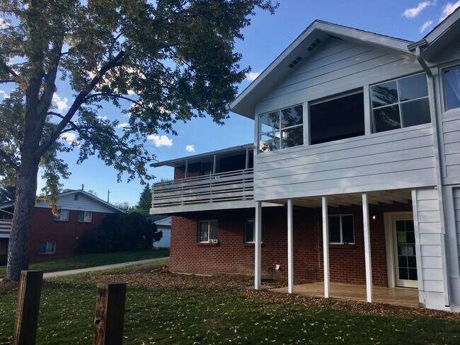 10341 W 12th Ave in Lakewood, CO - Building Photo - Building Photo