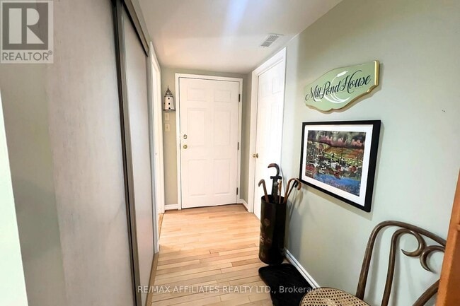 2-2 Rideau St in Westport, ON - Building Photo - Building Photo