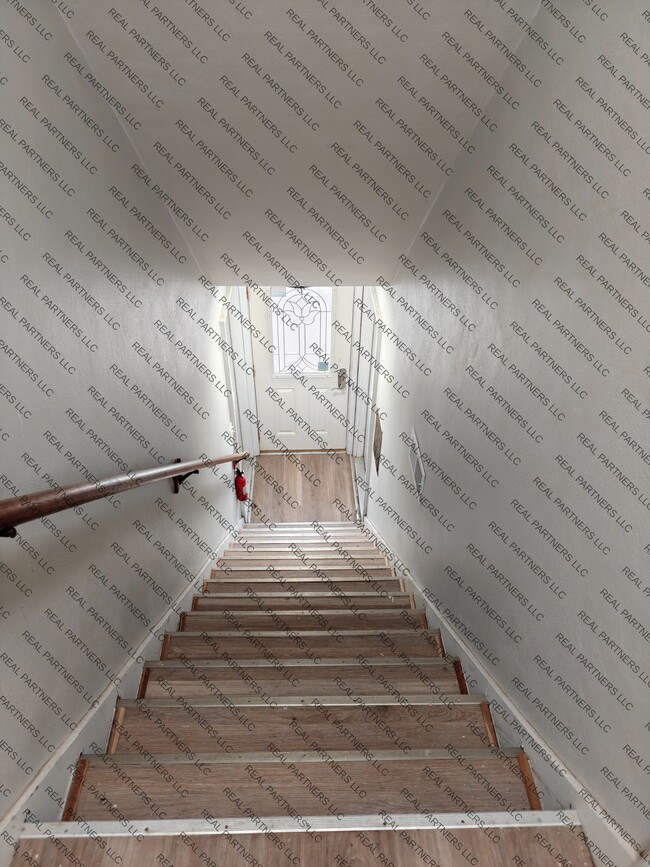 417 W 14th St, Unit 3 in Davenport, IA - Building Photo - Building Photo