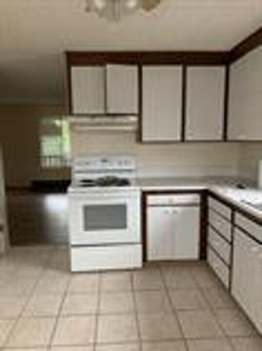 703 Broadway St in Arlington, WA - Building Photo