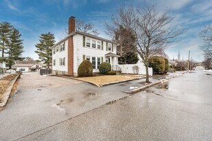 77 Court St, Unit #1 in Newton, MA - Building Photo