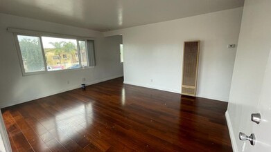 5447 Imperial Ave, Unit 5447 in San Diego, CA - Foto de edificio - Building Photo