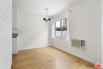 11947 Kiowa Ave in Los Angeles, CA - Building Photo - Building Photo