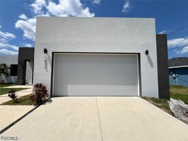 1832 NW 22nd Pl in Cape Coral, FL - Building Photo