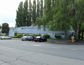 Thorndyke II Apartments in Seattle, WA - Foto de edificio - Building Photo