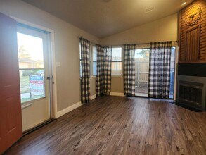 6808 NW Willow Springs Dr in Lawton, OK - Building Photo - Building Photo