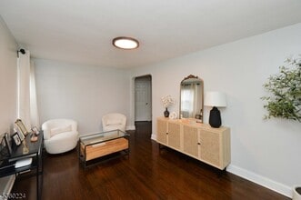 54 Allan Dr in North Arlington, NJ - Building Photo - Building Photo