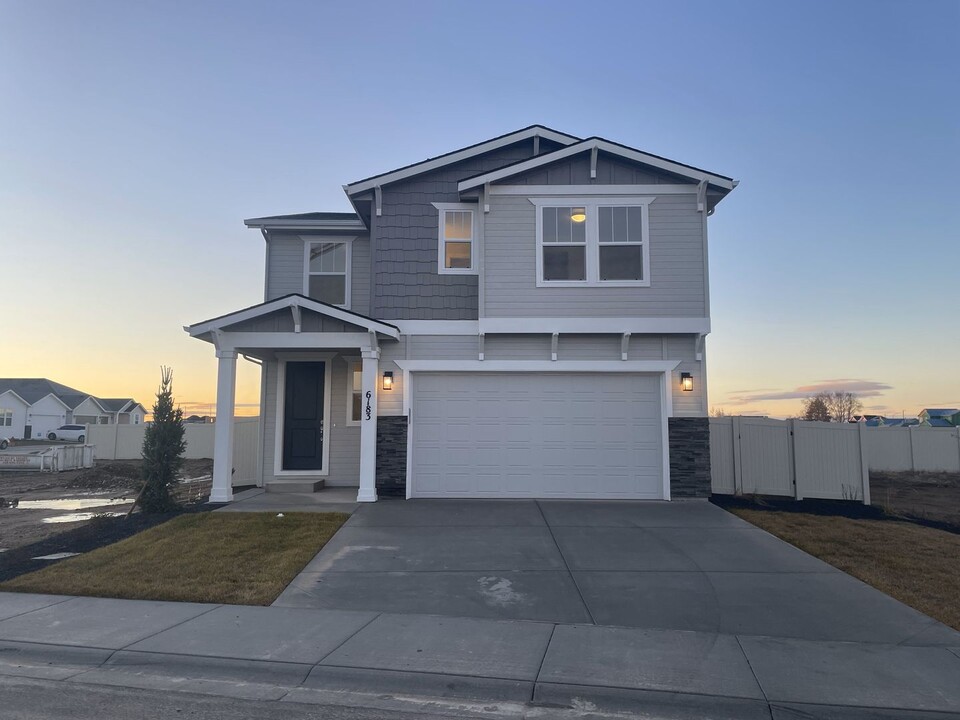 6183 W Parachute Dr in Meridian, ID - Building Photo