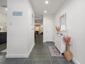 2633 McCart Ave in Fort Worth, TX - Building Photo - Building Photo