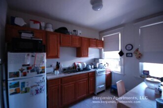 1633 Commonwealth Ave, Unit 11 in Boston, MA - Building Photo - Building Photo