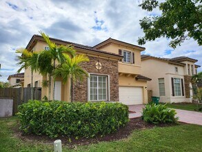 9426 SW 227th Terrace in Cutler Bay, FL - Building Photo - Building Photo
