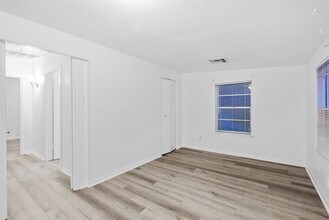 3811 Las Palmas St in Galveston, TX - Building Photo - Building Photo