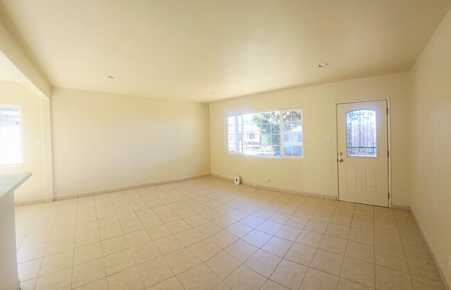 4868 Oregon Ave in Long Beach, CA - Building Photo - Building Photo